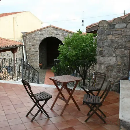 Casa Campidanese 게스트하우스 사르다라